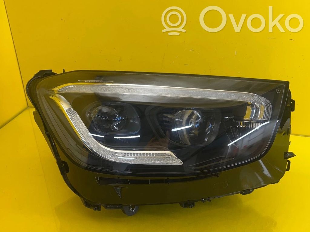 Mercedes-Benz GLC C253 Lampa przednia 