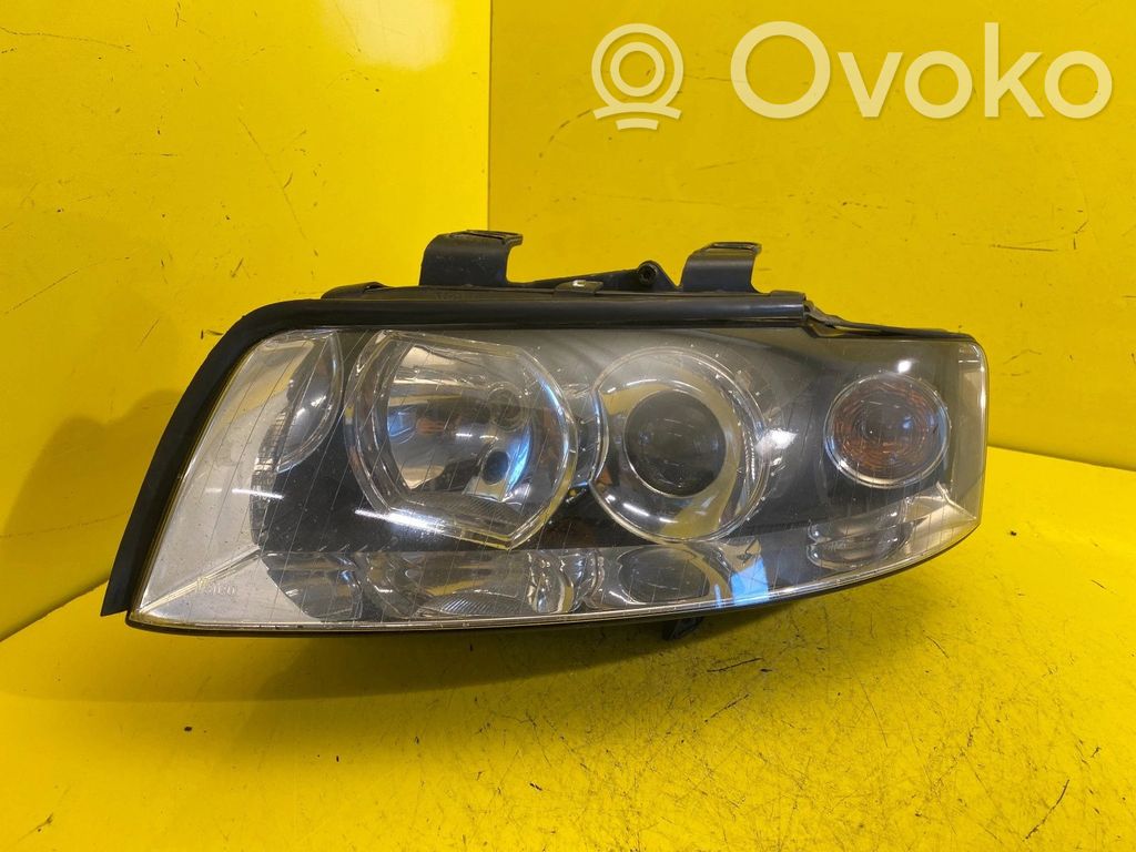 Audi A4 S4 B6 8E 8H Lampa przednia 