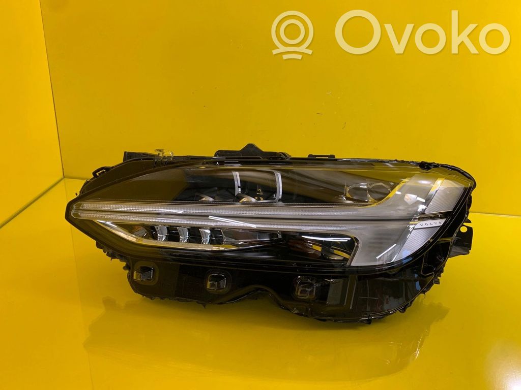 Volvo S90, V90 Lampa przednia 