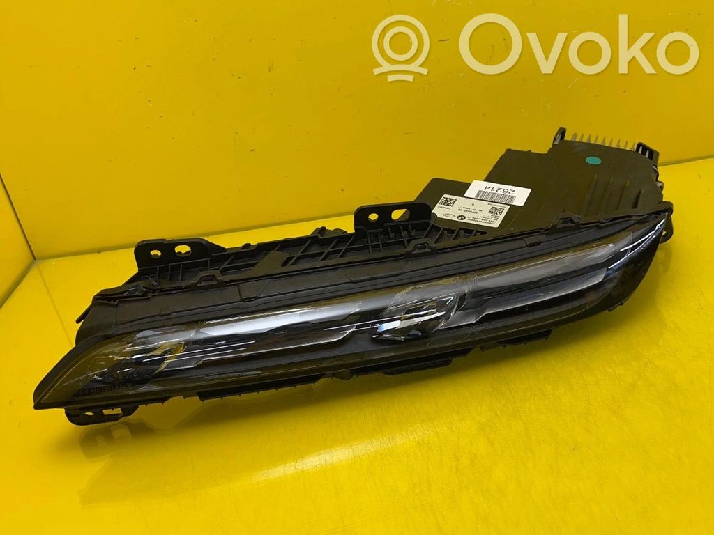 BMW 7 G70 Lampa przednia 