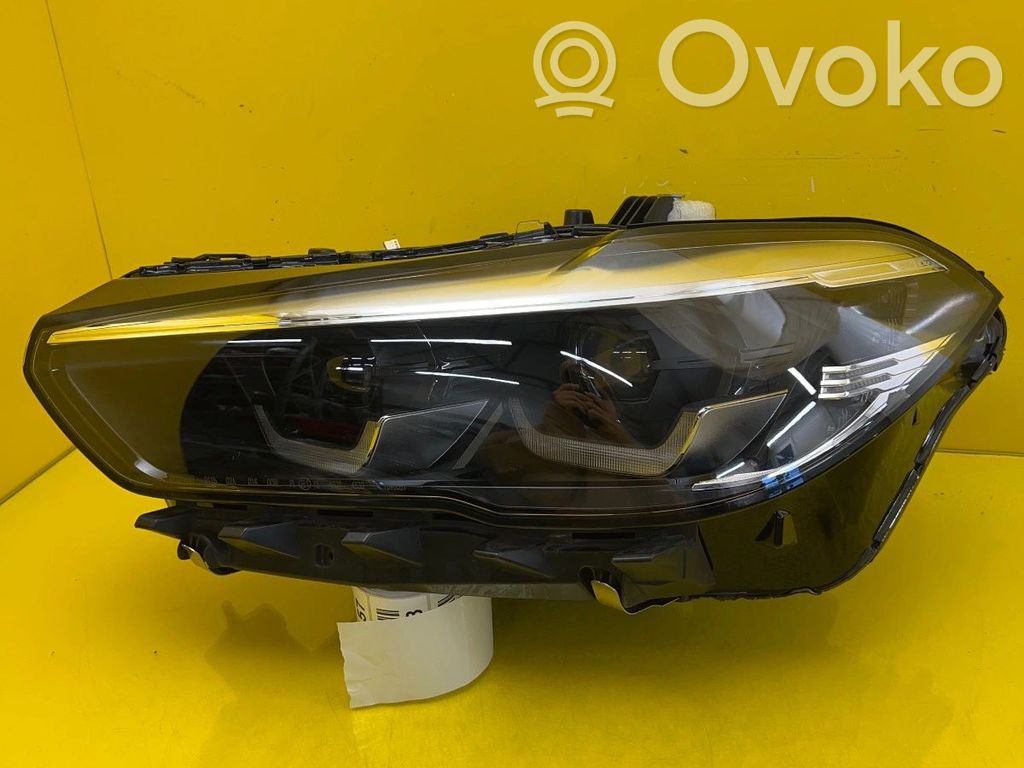 BMW X5 G05 Lampa przednia 