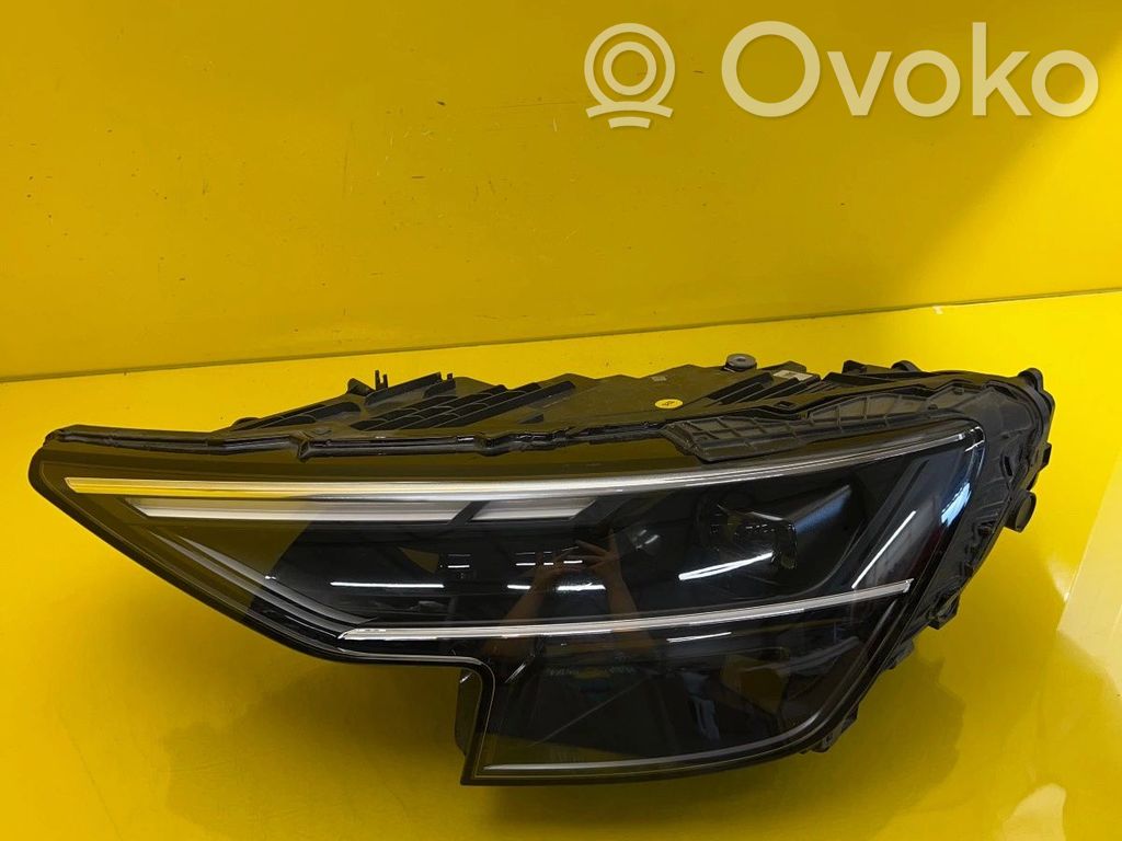 Audi Q8 Lampa przednia 