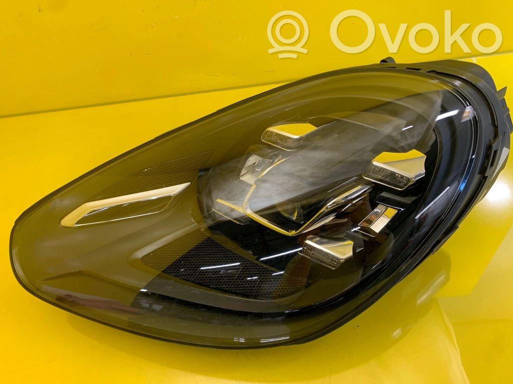 Porsche Cayenne (92A) Scheinwerfer 