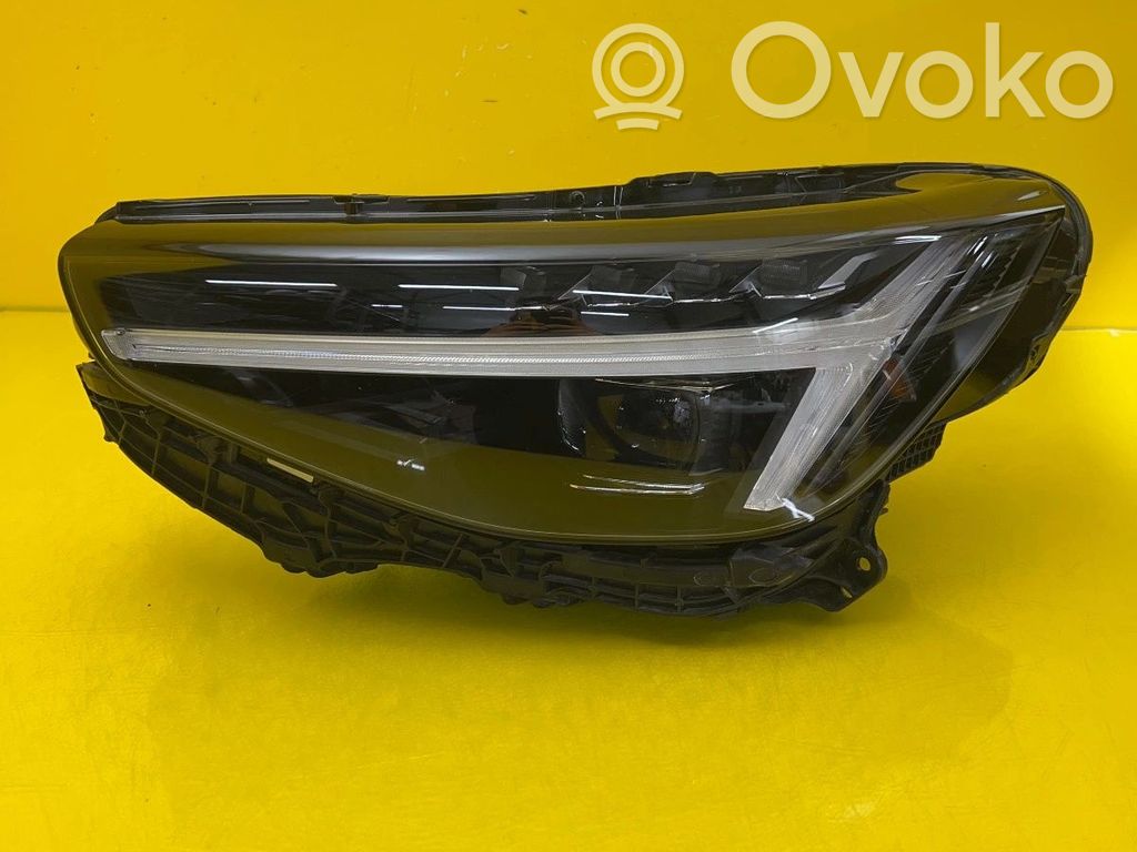 Volvo XC40 Lampa przednia 