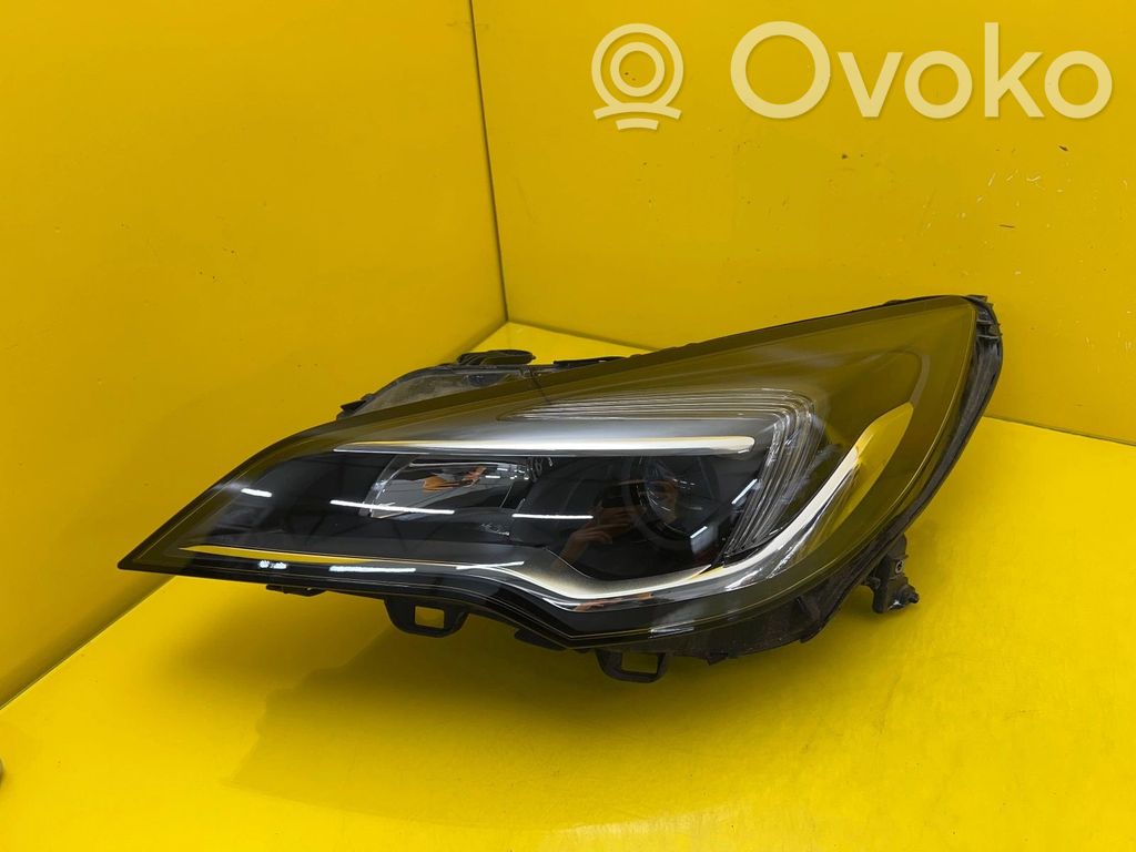 Opel Astra K Lampa przednia 