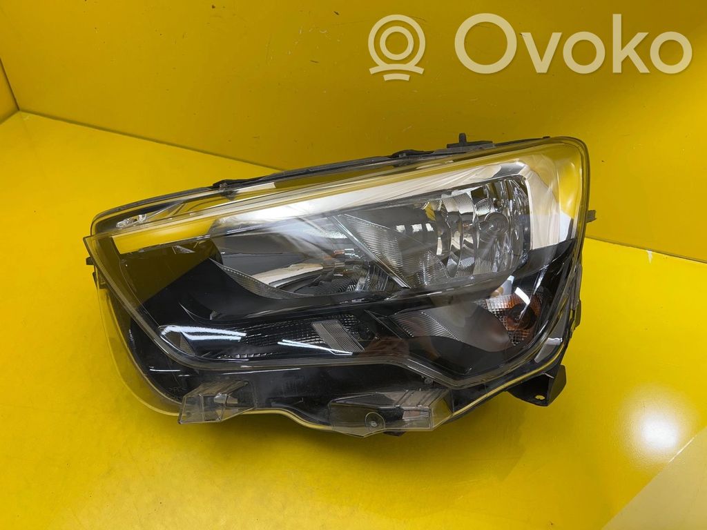 Opel Combo E Priekinis žibintas 