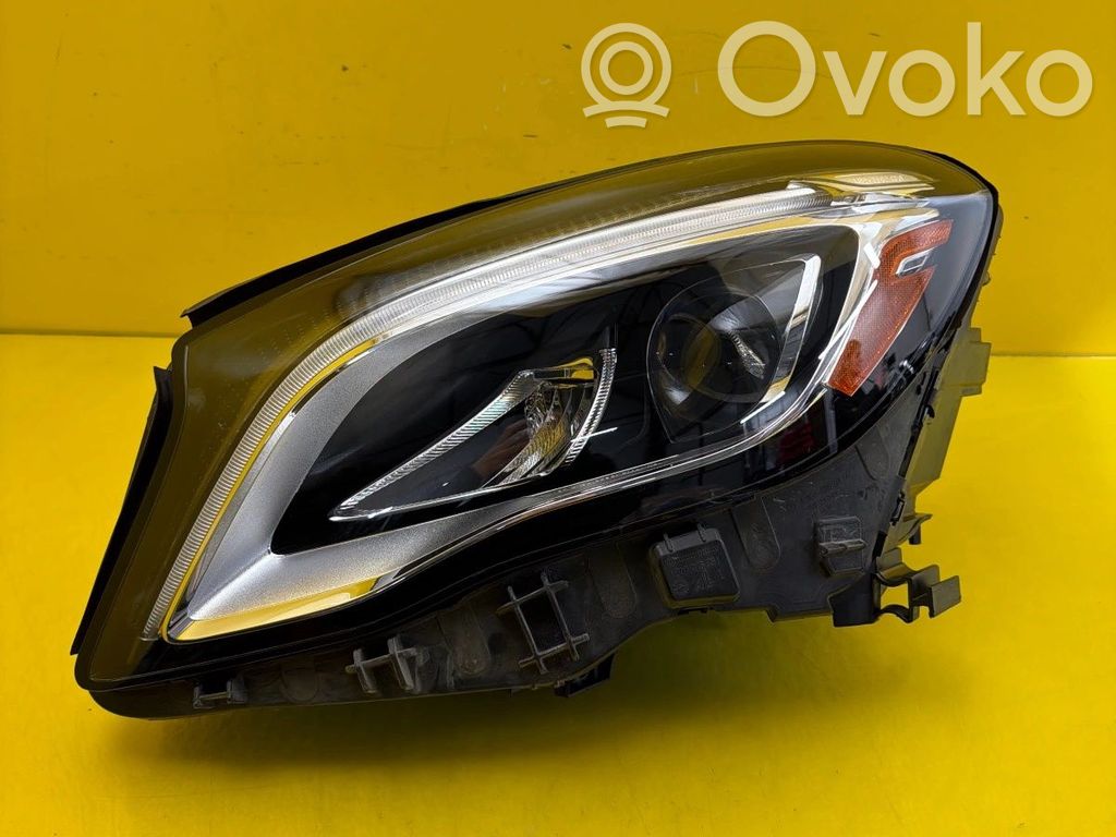 Mercedes-Benz GLA W156 X156 Lampa przednia 