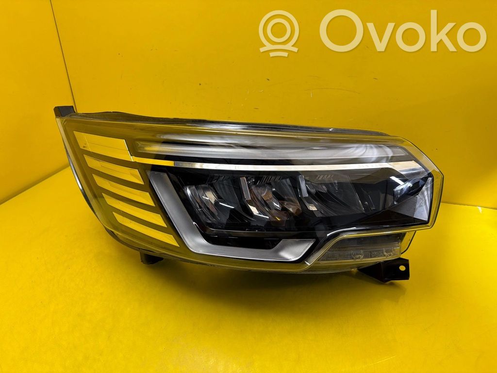 Renault Trafic III (X82) Scheinwerfer 
