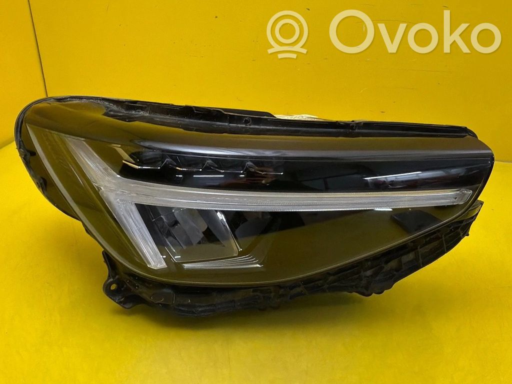 Volvo XC40 Headlight/headlamp 