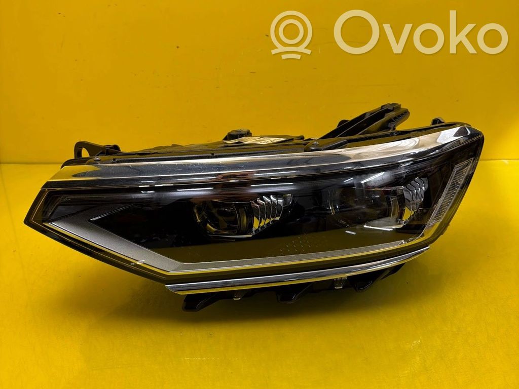 Volkswagen PASSAT B8 Faro/fanale 