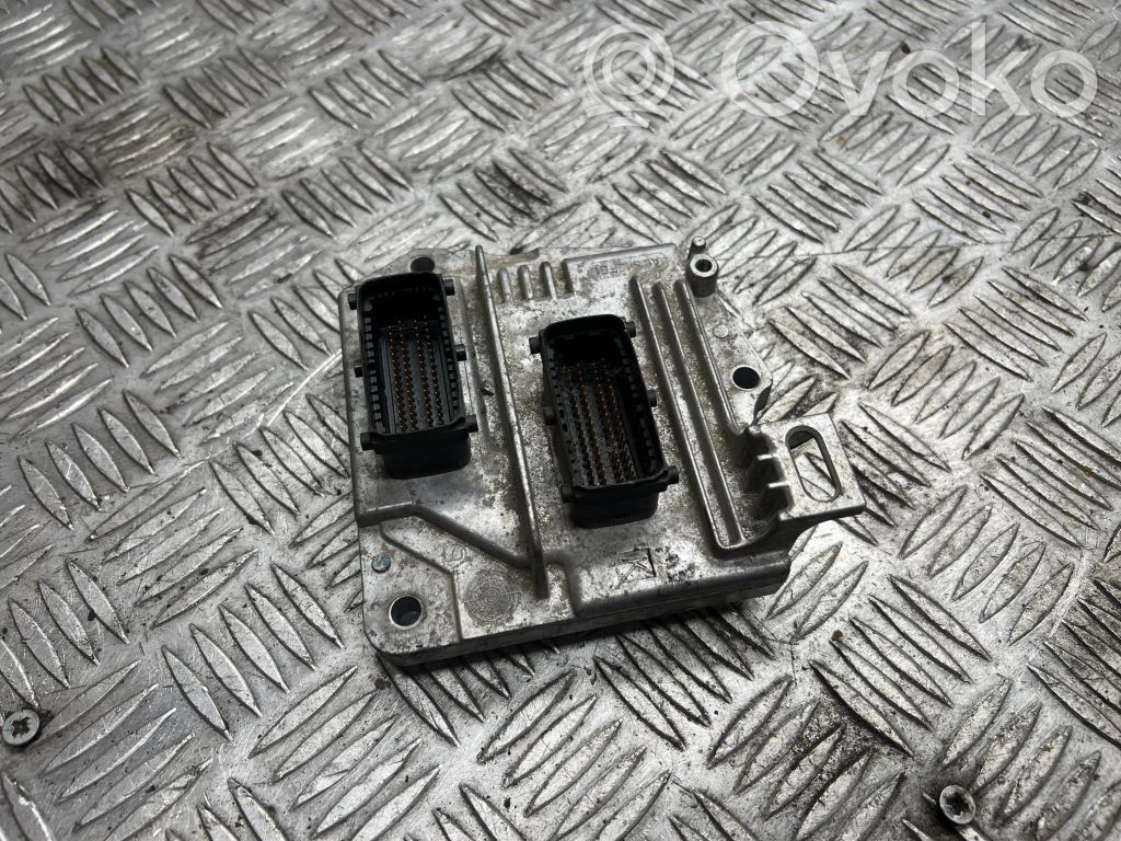 Opel Astra H Engine control unit/module 