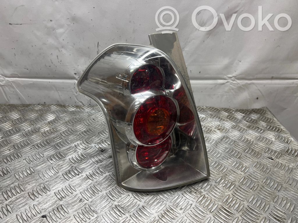 Toyota Corolla Verso E121 Luci posteriori 