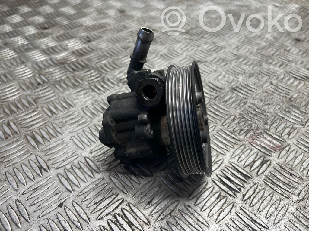 Audi A8 S8 D3 4E Ohjaustehostimen pumppu 