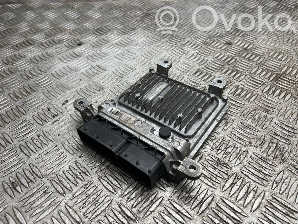 Engine control unit/module   A6519012101,28381049