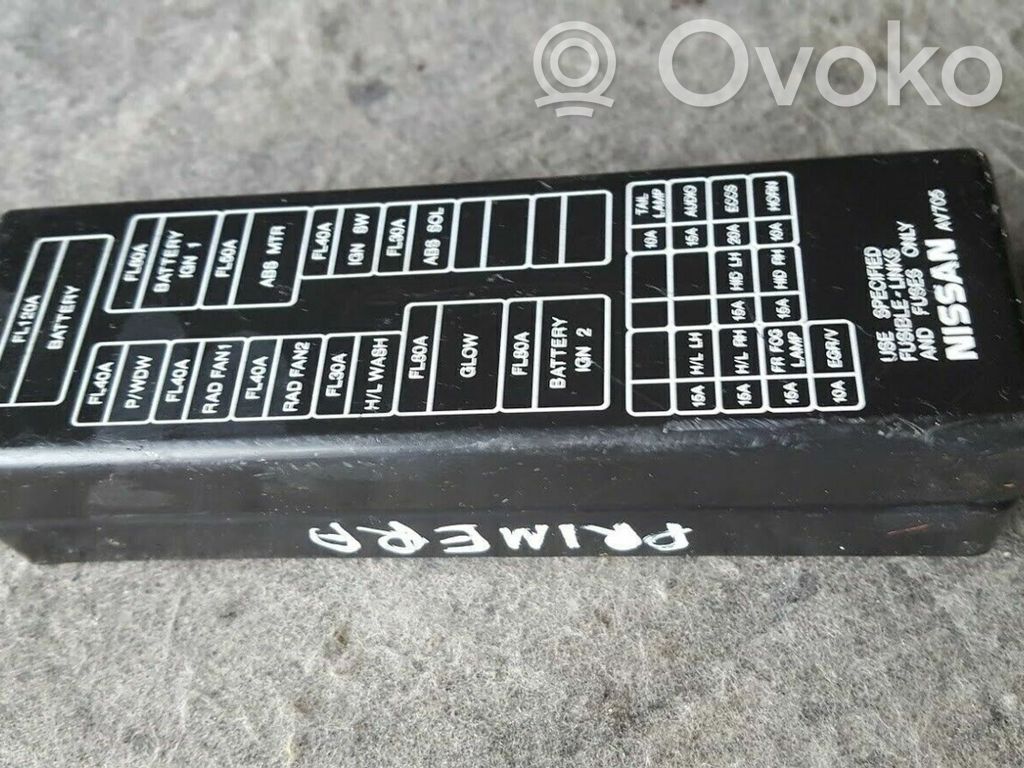 Nissan Primera Fuse box cover 