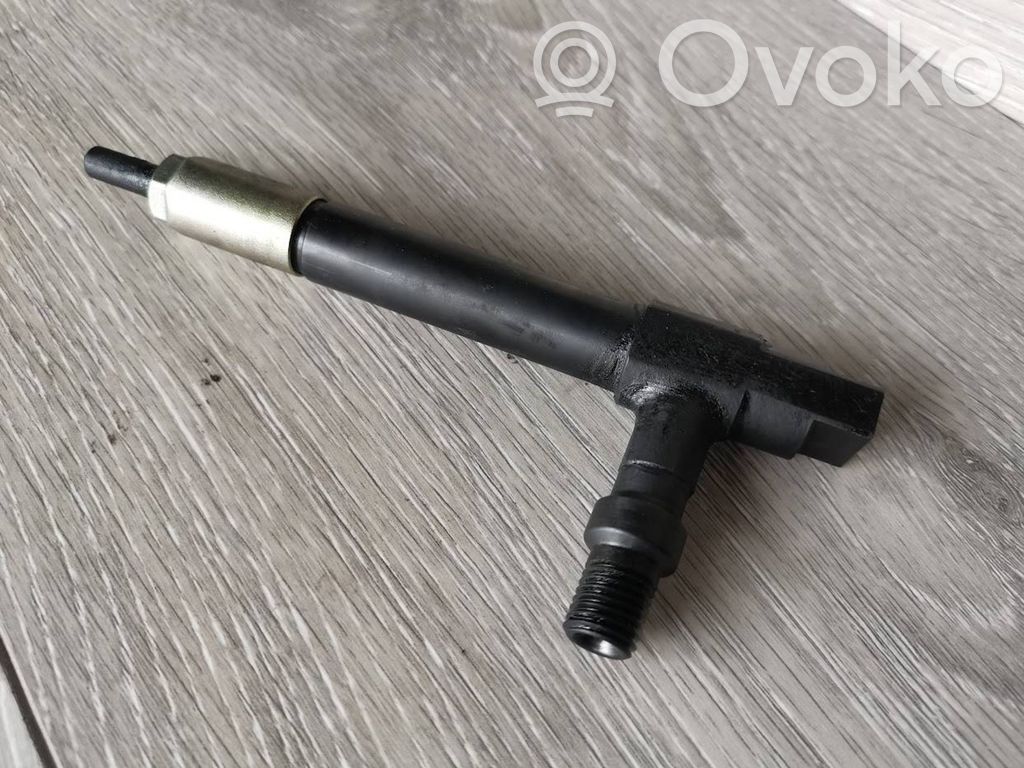 Mazda 626 Fuel injector 