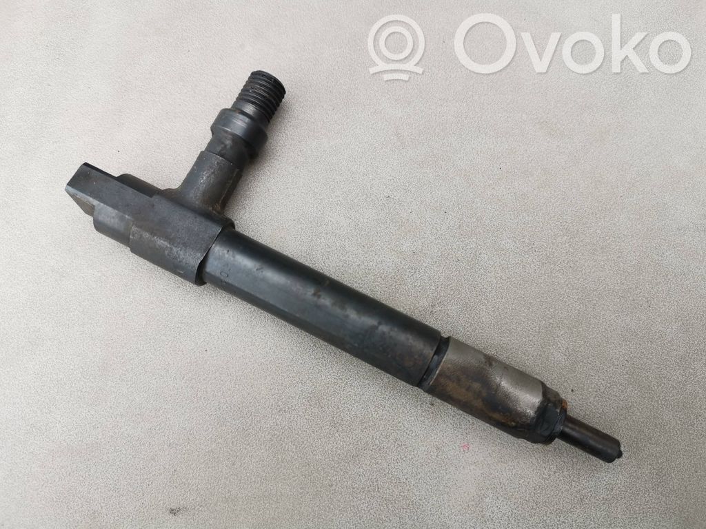 Mazda 626 Fuel injector 
