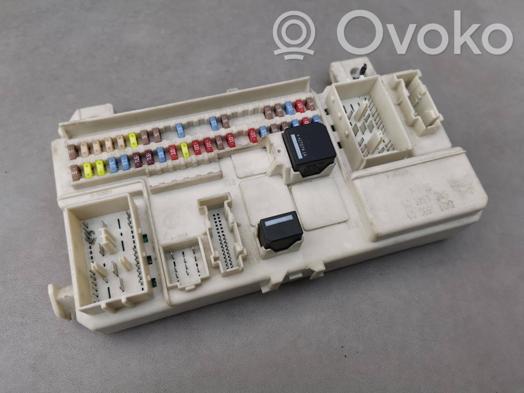 Volvo V50 Skrzynka bezpieczników / Komplet 
