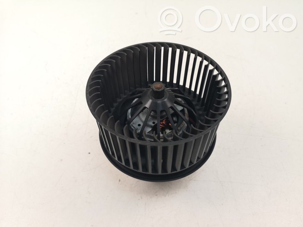 Mazā radiatora ventilators   AV6118456DC