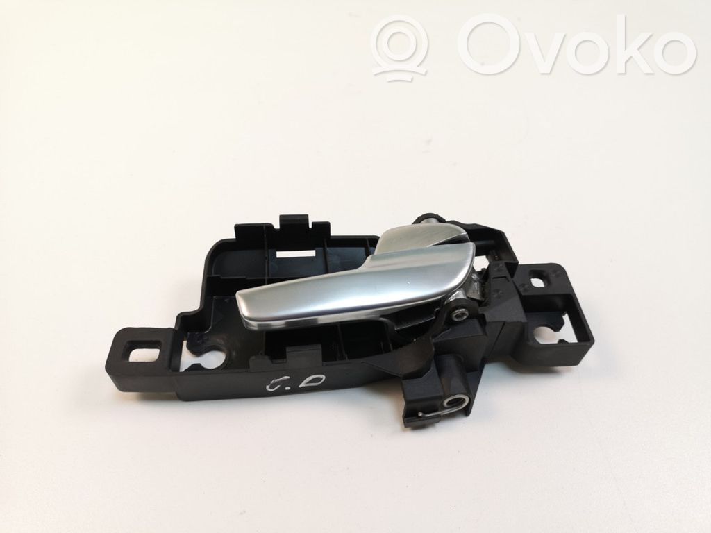 Manecilla interna puerta trasera   6M21U22600