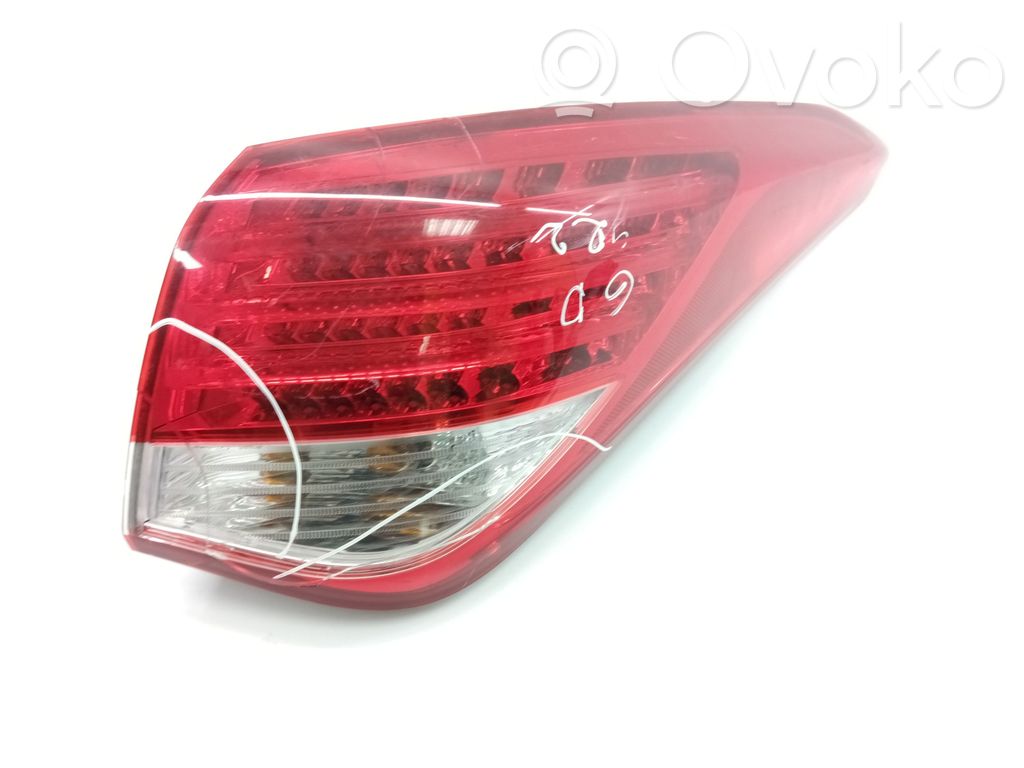 Hyundai i40 Aizmugurējais lukturis virsbūvē 