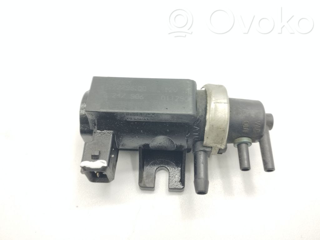 Vacuum valve