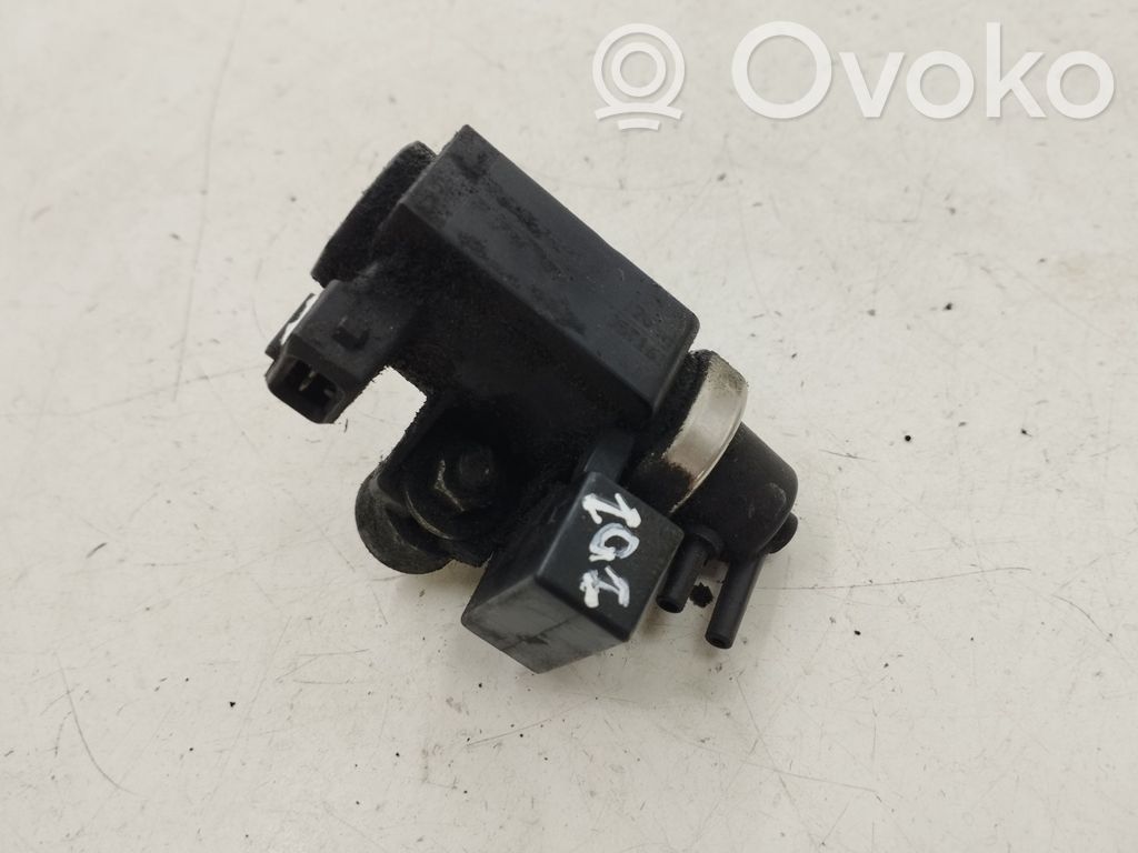Vacuum valve   70057901,7796634