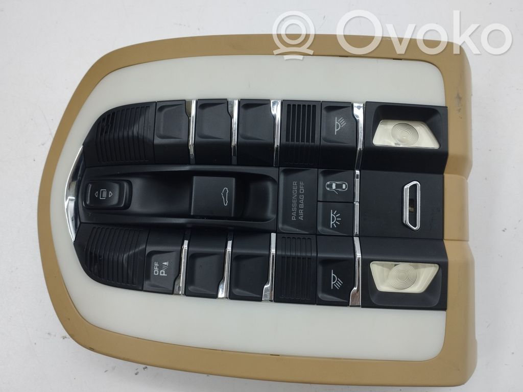 Porsche Cayenne (92A) Front seat light 