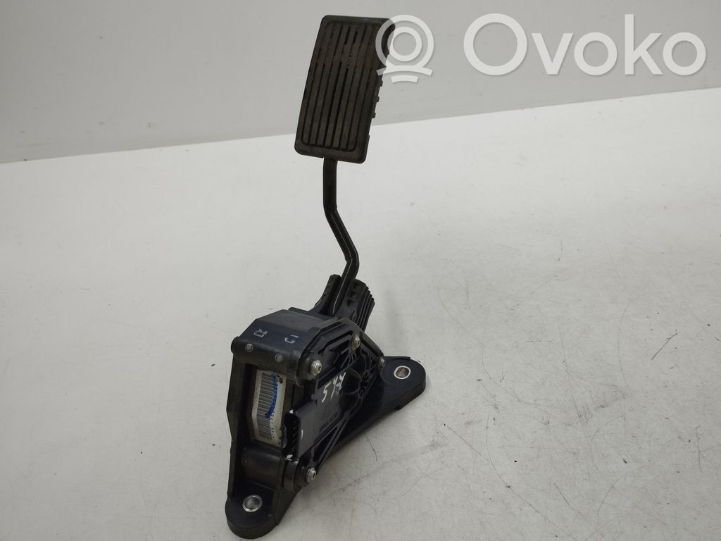 Honda CR-V Accelerator throttle pedal 
