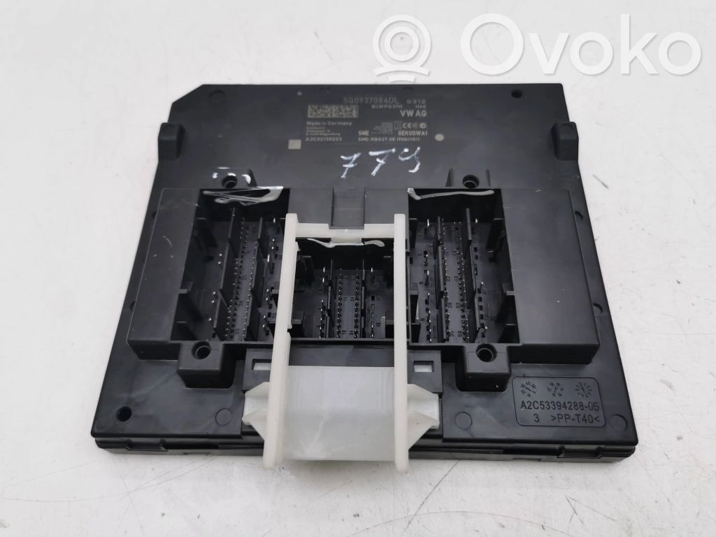 Audi Q3 F3 Module confort 