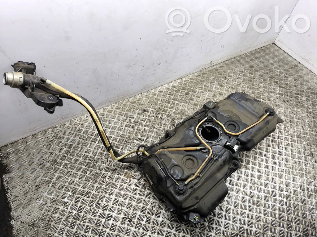 Audi Q3 F3 Polttoainesäiliö 