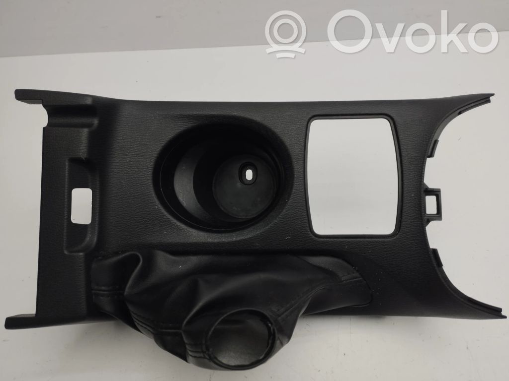 Mazda CX-5 Cup holder front 