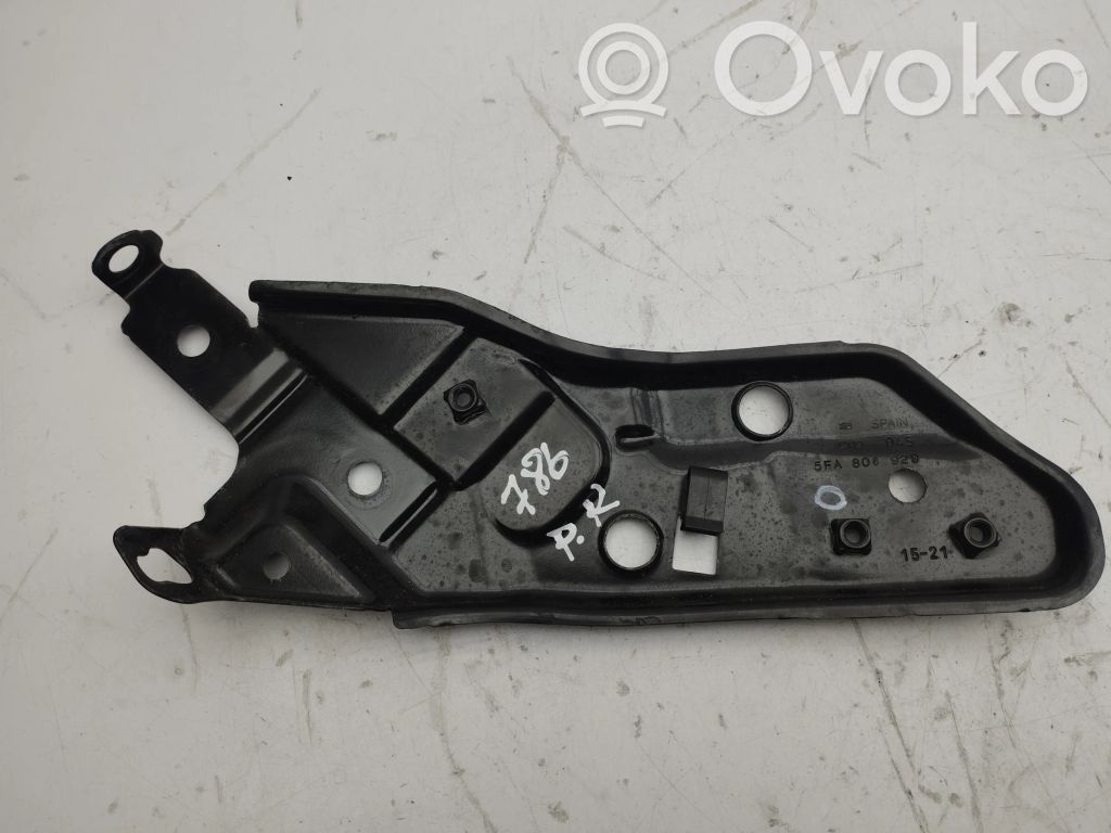 Seat Leon IV Headlight/headlamp mounting bracket 
