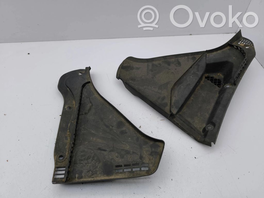 BMW 5 F10 F11 Rivestimento del tergicristallo