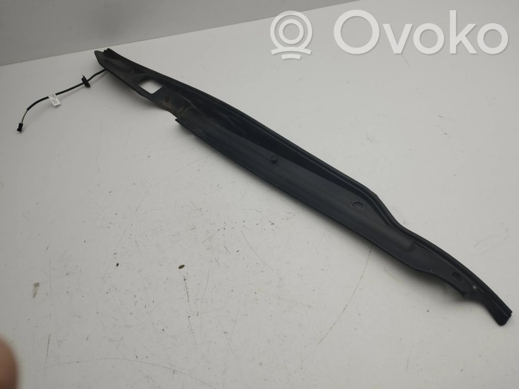 Tesla Model S Trunk rubber seal (body) 