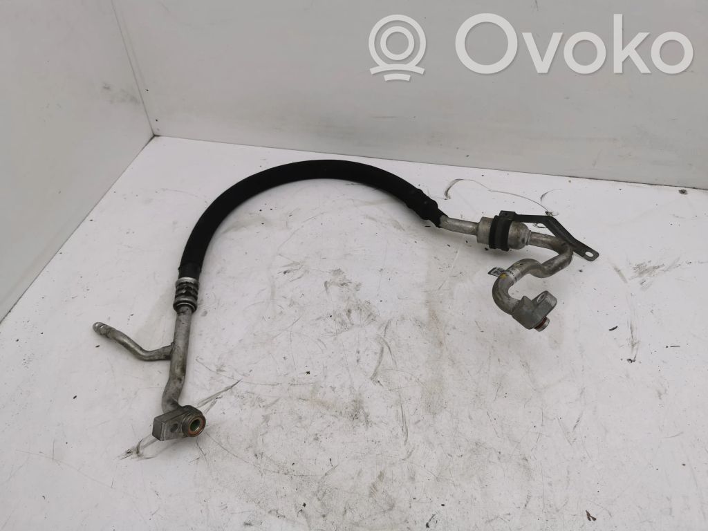 Tuyau de climatisation   E1GH19N602BB