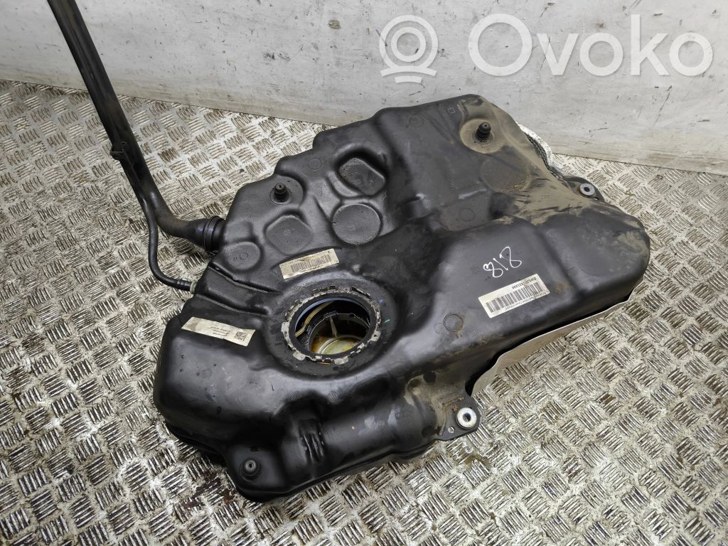 Audi A5 Polttoainesäiliö 