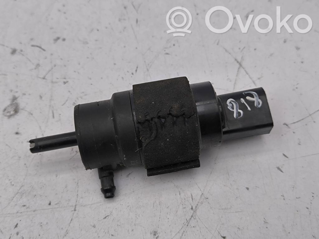 Audi A5 Pompa spryskiwacza szyby przedniej / czołowej