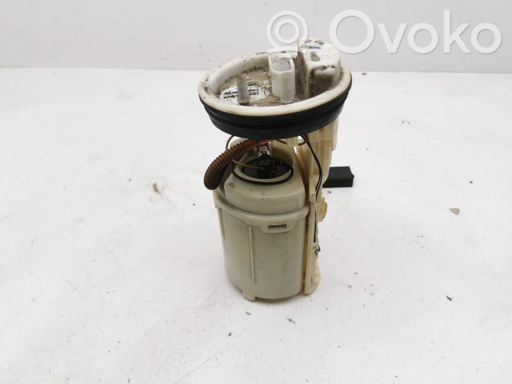 Bomba interna de combustible   8Z0919051