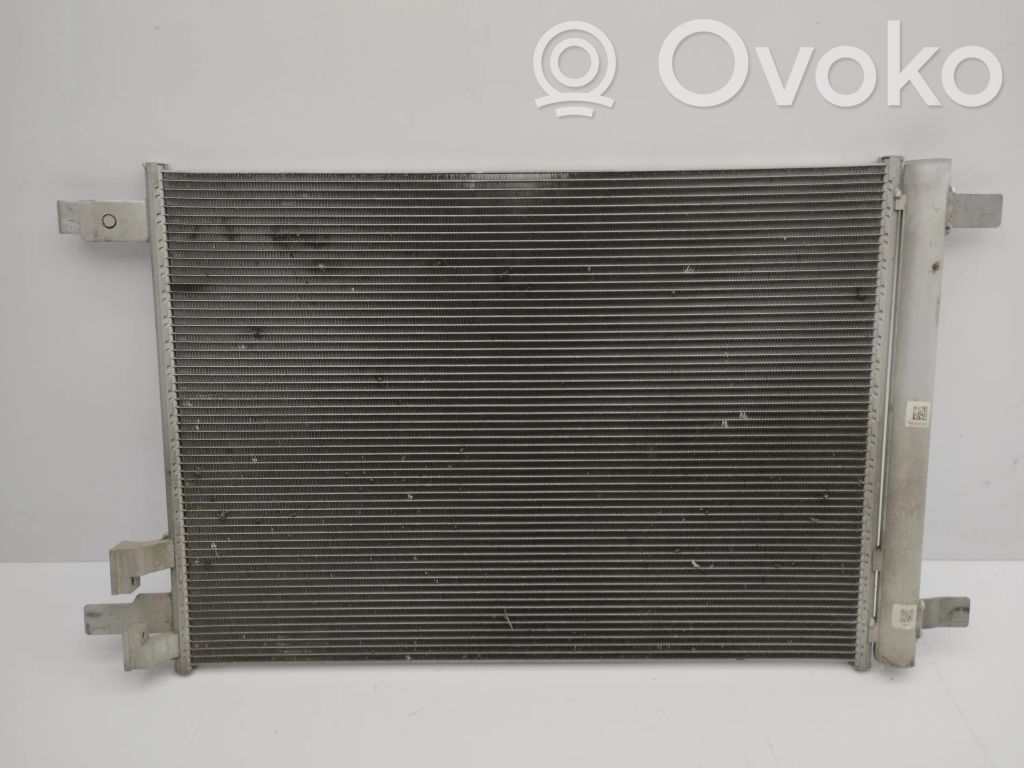 Radiateur condenseur de climatisation