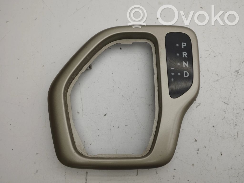 Contour de levier de vitesses   AA1155P821AC