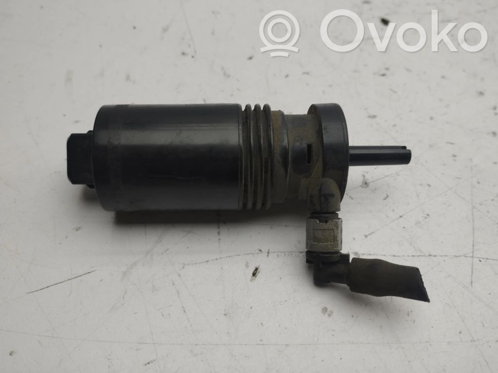 Windscreen/windshield washer pump   1020369