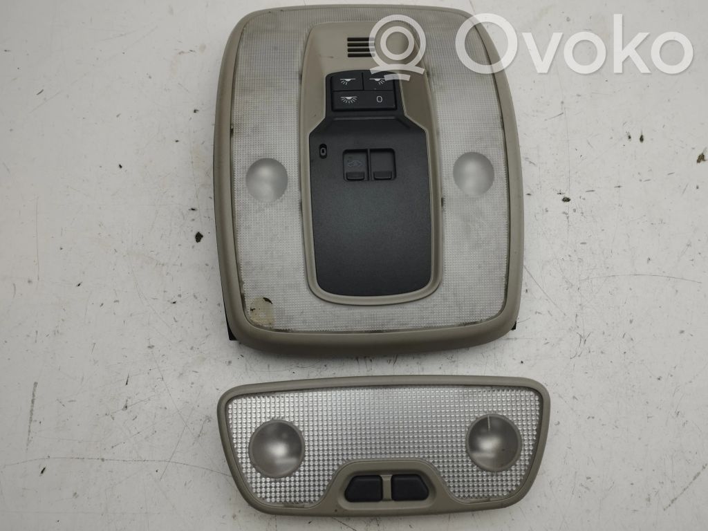 Volvo V50 Etuistuimen valo 