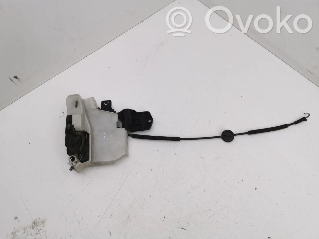 Cerradura de puerta delantera