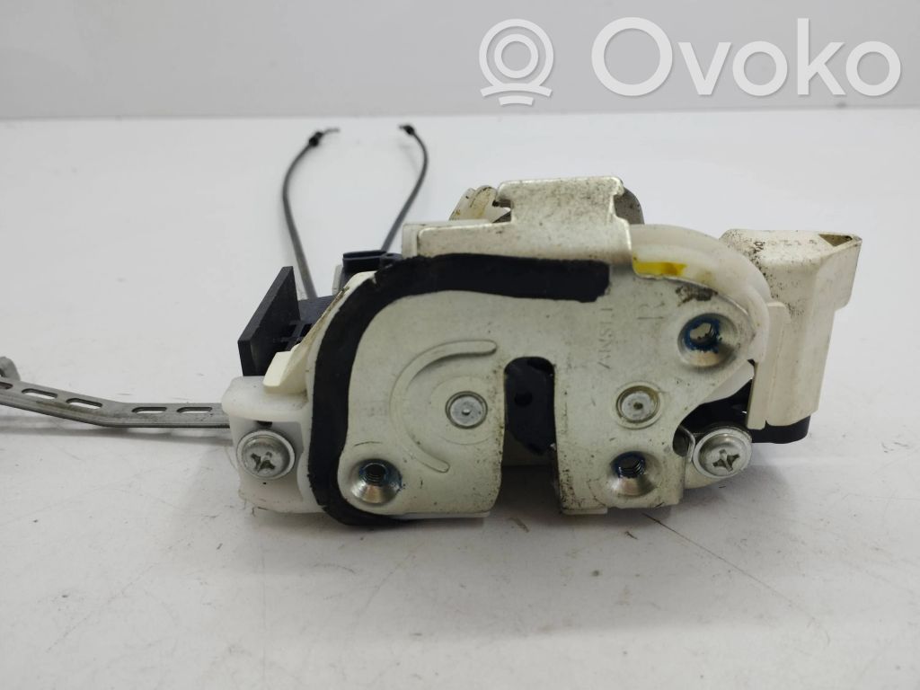 Zamek drzwi przednich   09Z14
