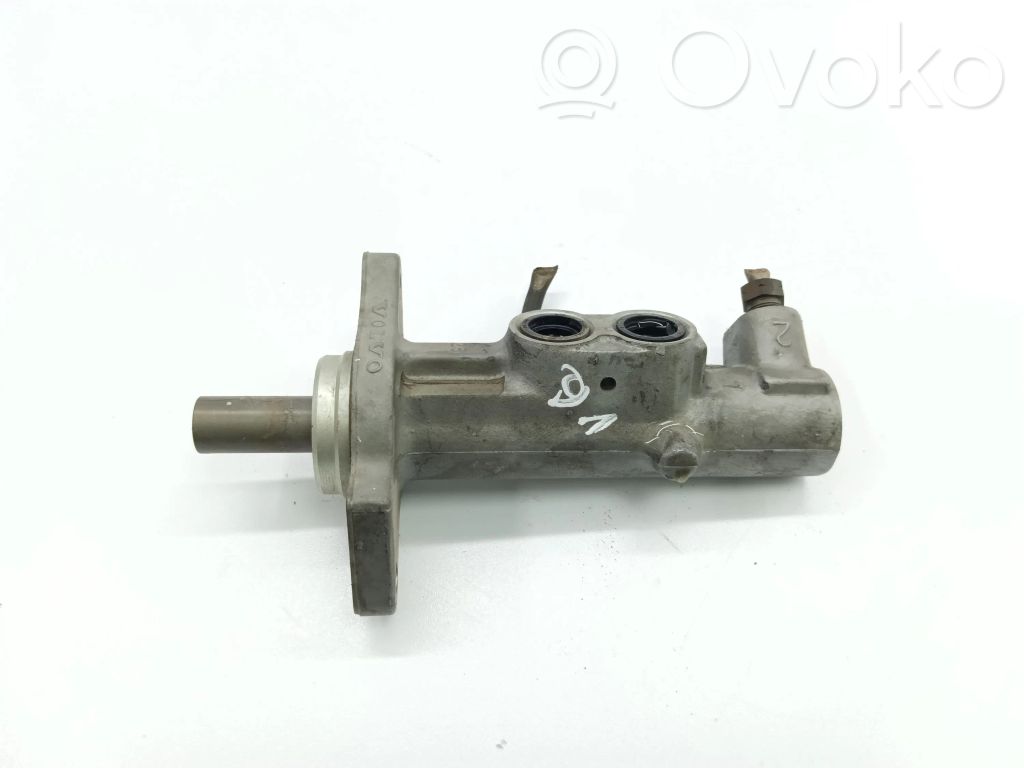 Volvo V70 Główny cylinder hamulca 