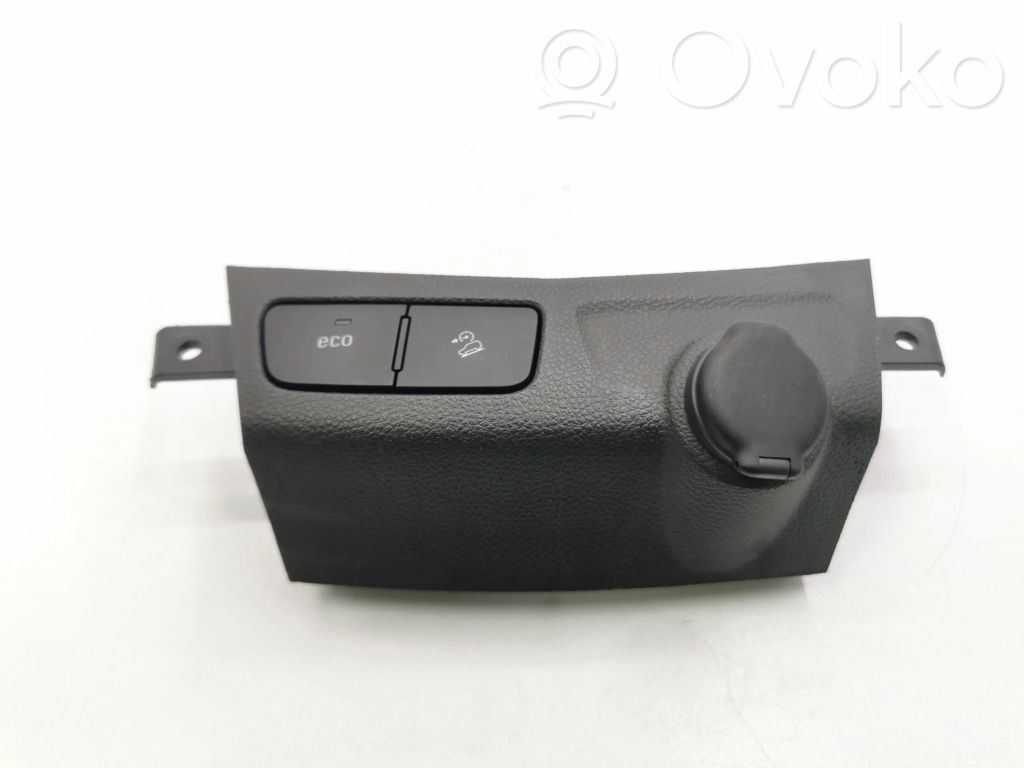 Chevrolet Trax 12 V Socket (front) 