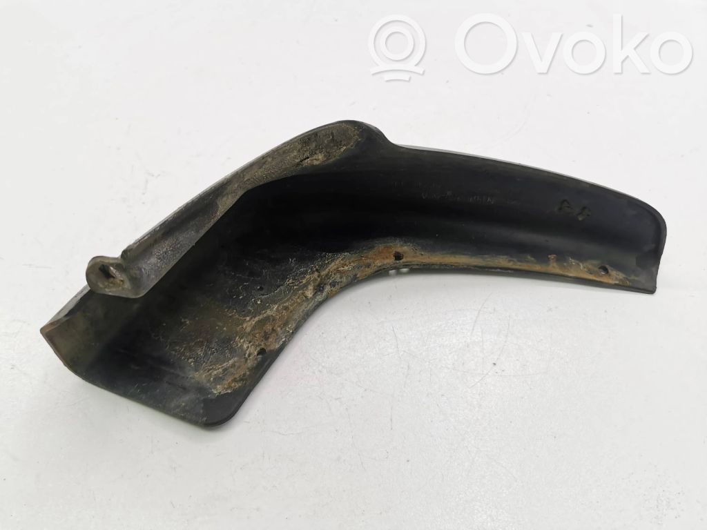 Chrysler Voyager Front mudguard 