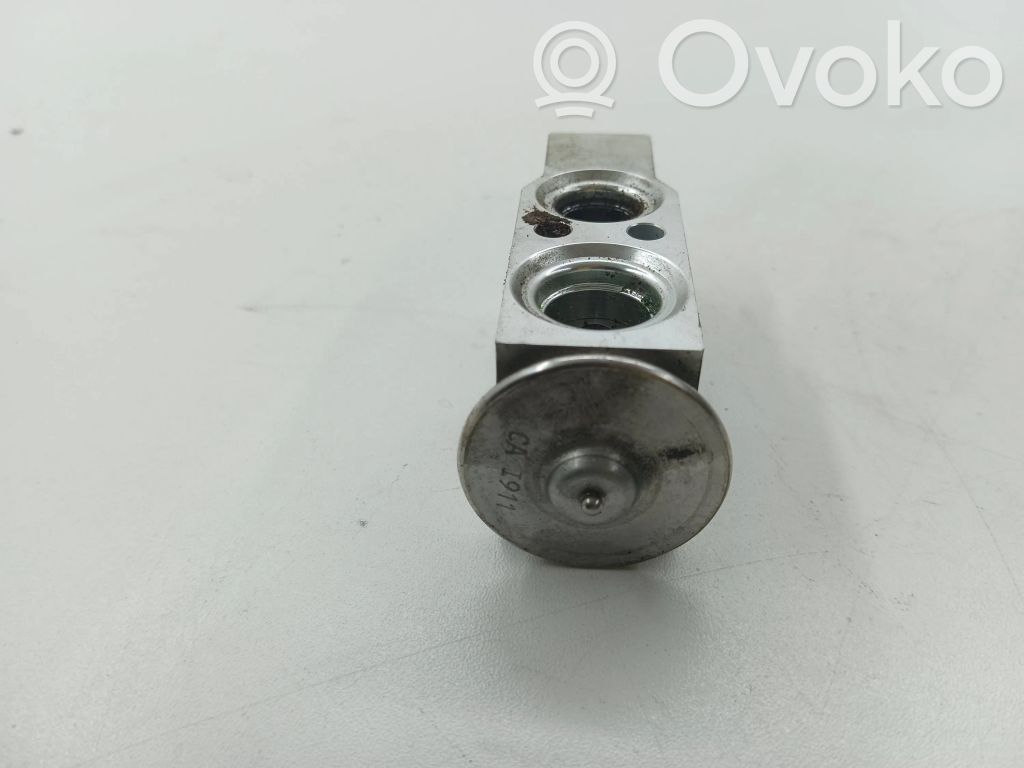 Opel Corsa D Air conditioning (A/C) expansion valve 