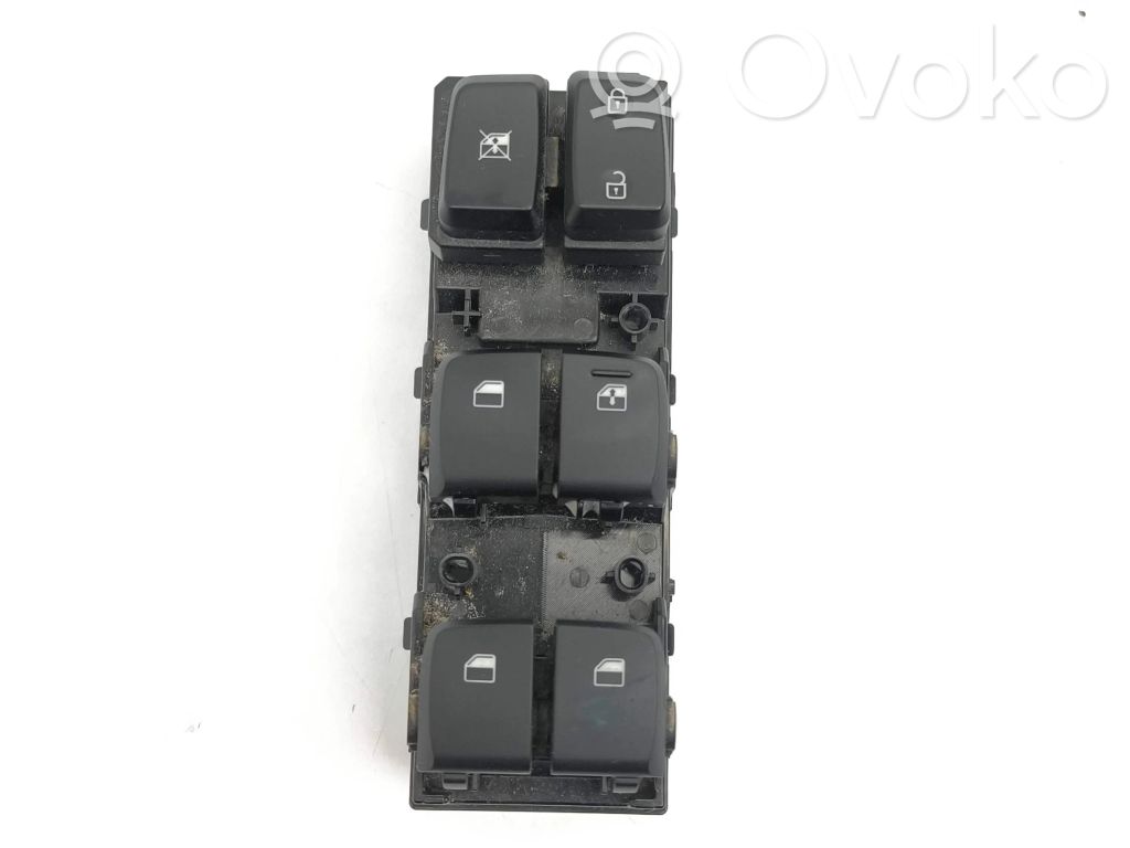 Hyundai Kona I Electric window control switch 